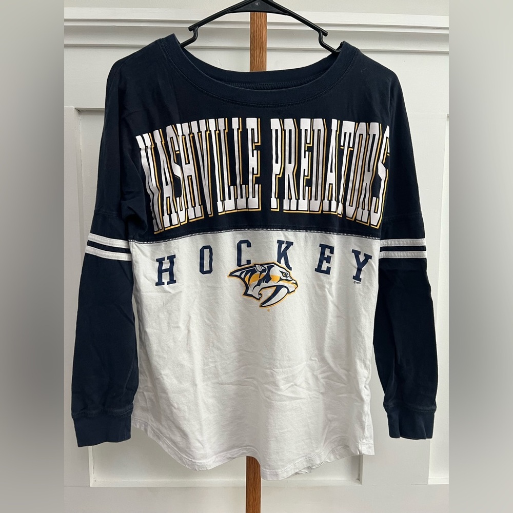 NHL Nashville Predators Hockey 5th & Ocean Navy Blue Long Sleeve Shirt sz Med